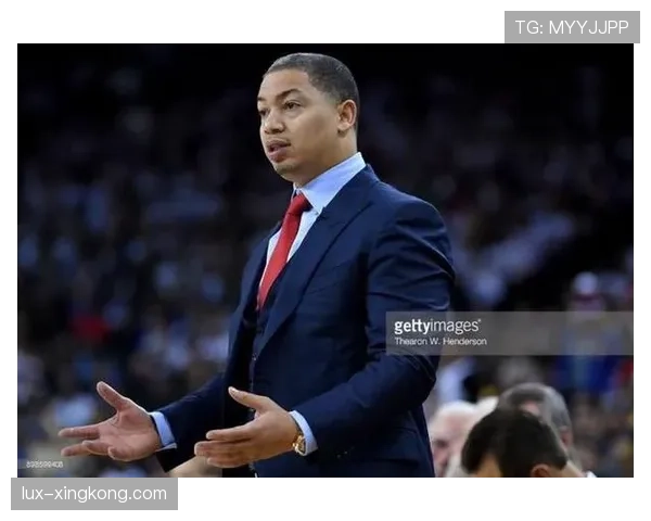 洛杉矶足球俱乐部季初阵容磨合不顺，防守端漏洞频现影响了联赛开局战绩